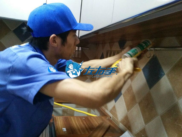 櫥柜安裝工多少錢一天？