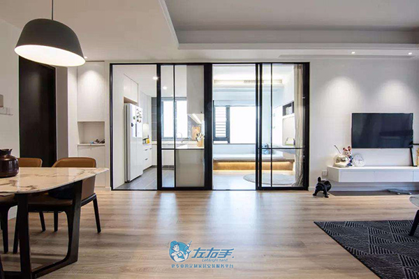 學會廚房玻璃推拉門安裝方法，讓廚房明亮又通透