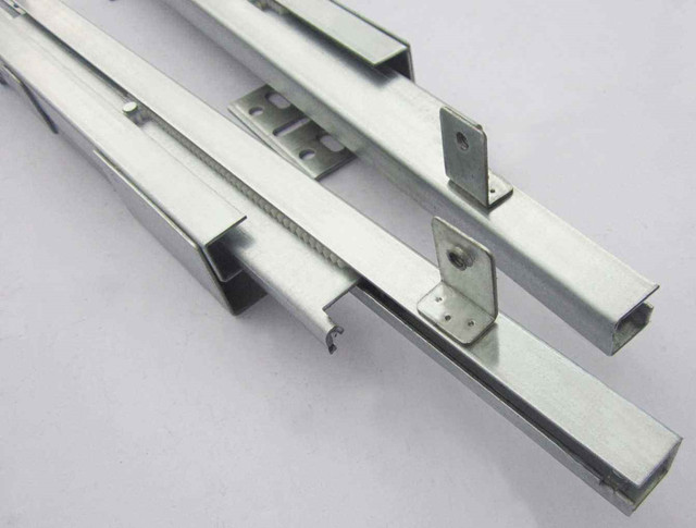 櫥柜拉籃滑軌安裝，如果不會(huì)安裝，麻煩接踵而來(lái)