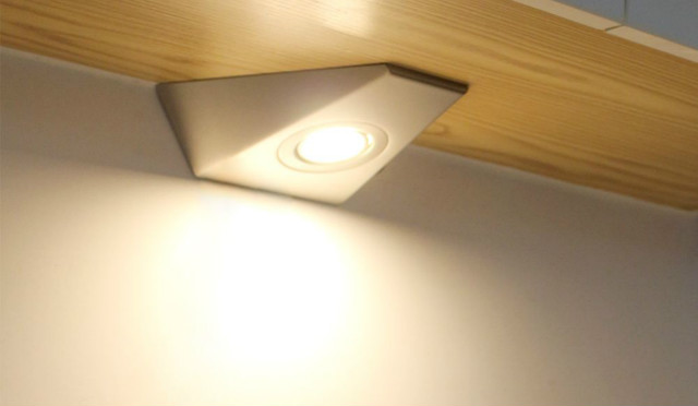 櫥柜吊柜底燈到底怎么安裝？安裝時需要注意什么