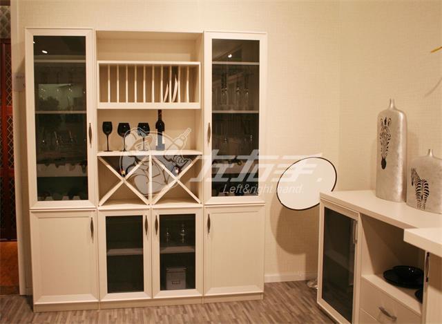 成品家具和定制家具哪個(gè)好？