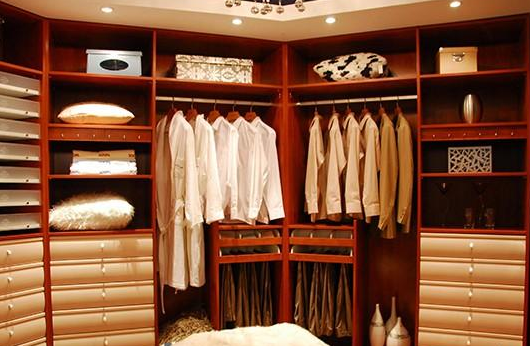 實木家具十大品牌，實木家具之衣帽間定制價格是多少？
