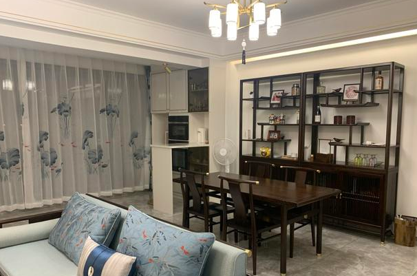 現(xiàn)代中式裝飾：裝修現(xiàn)代中式風(fēng)格，實木家具簡單上檔次，全屋溫文爾雅又耐看