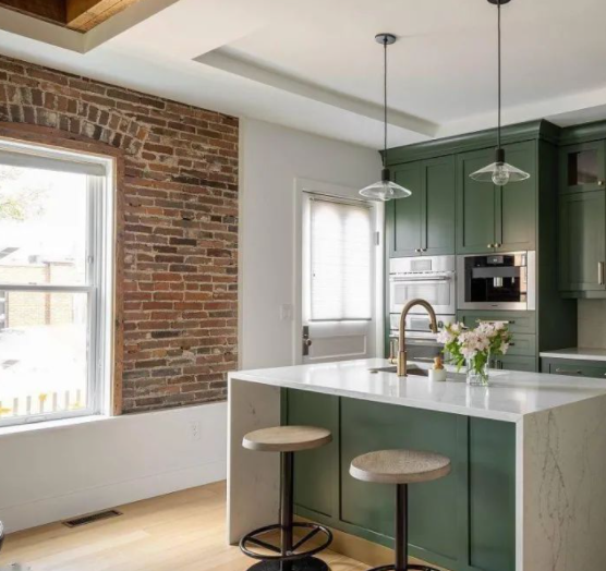 全鋁家居整體櫥柜：還在為櫥柜定制煩惱嗎，看看全鋁櫥柜定制有哪些優(yōu)點(diǎn)？