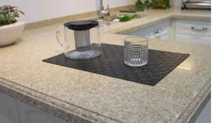 石英石臺(tái)面十大品牌;定制櫥柜如何選擇石英石臺(tái)面？