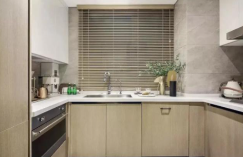 廚房柜門(mén)改造;給廚房定制櫥柜別盲目！記住4大標(biāo)準(zhǔn)4個(gè)尺寸