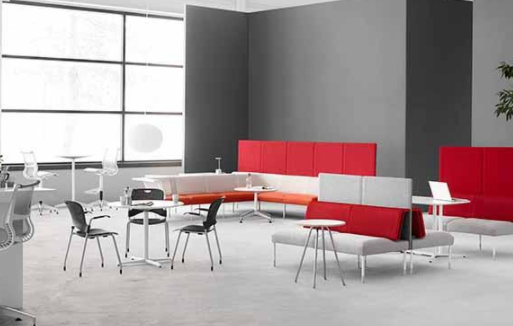 成都辦公室家具租賃：辦公室辦怎么擺放沙發(fā)辦公椅，沙發(fā)會(huì)議椅擺放有何講究?