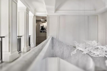 上海整木定制家裝：整木定制護(hù)墻板，美的不可思議