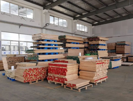 實(shí)木護(hù)墻板定制價(jià)格，為什么實(shí)木護(hù)墻板這么美？