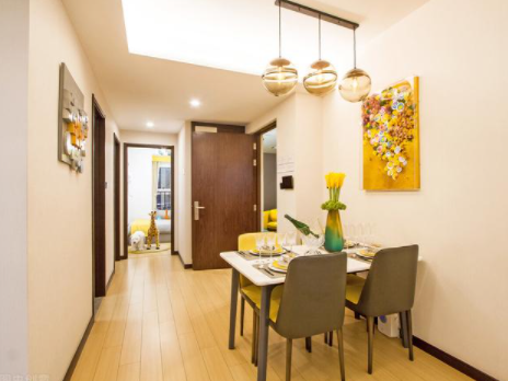 上海實(shí)木餐桌椅：餐廳裝修設(shè)計(jì)餐桌椅選購(gòu)如何搭配