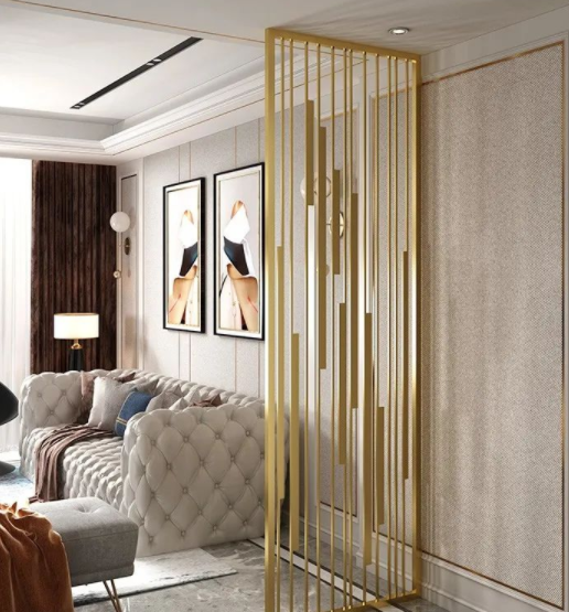 雕花隔斷造型：不銹鋼隔斷和鋁合金隔斷有什么區(qū)別？