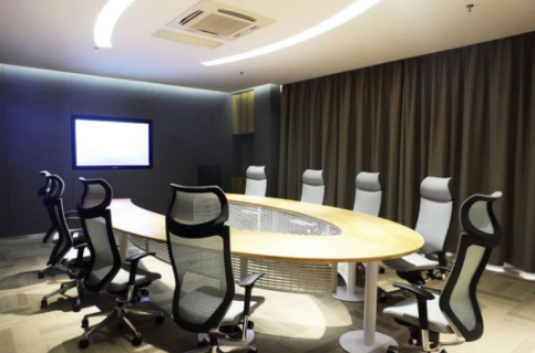 實(shí)木辦公室家具：辦公家具中會(huì)議室家具的分類(lèi)與特點(diǎn)