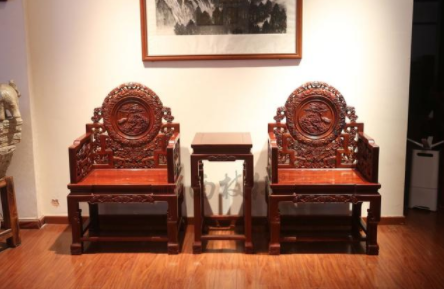 組合家具設(shè)計(jì)：傳統(tǒng)家具的應(yīng)用中，組合型家具僅中堂一例，別無二類